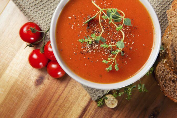 طريقة عمل شوربة الطماطم بالكريمة