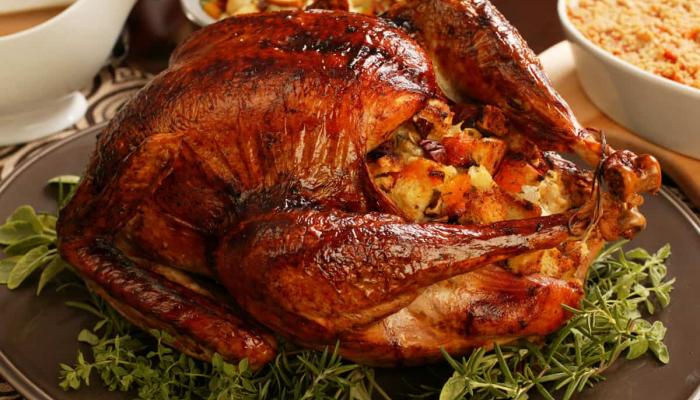 طريقة عمل الدجاج المحشي بالأرز والخضار