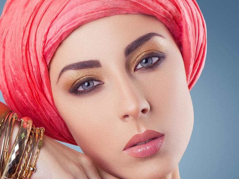 مكياج مناسب لك للتوربان البرتقالي