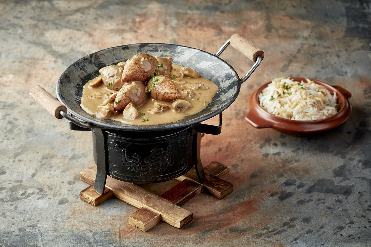طريقة عمل كبة ستروغونوف مع الأرز بالشعرية