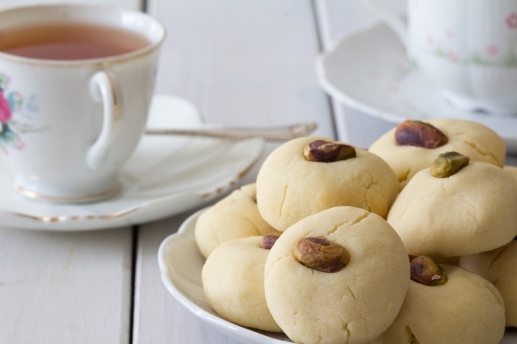 طريقة عمل الغريبة بالزيت