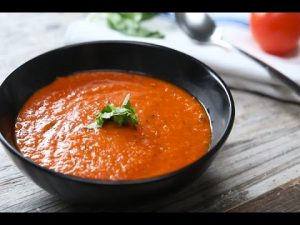 طريقة عمل شوربة الطماطم المشوية