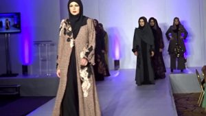 أحدث عبايات خليجية راقية وبسيطة الجزء الثانى