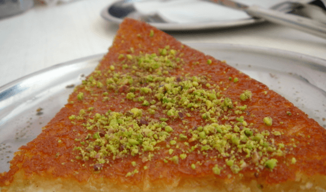 طريقة عمل كنافة بالموز
