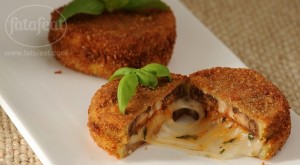 طريقة عمل باذنجان محشى بالموتزاريلا