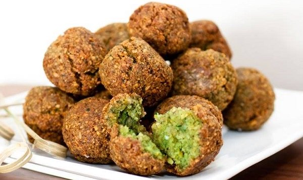 طريقة اعداد الفلافل بالحمص والفول