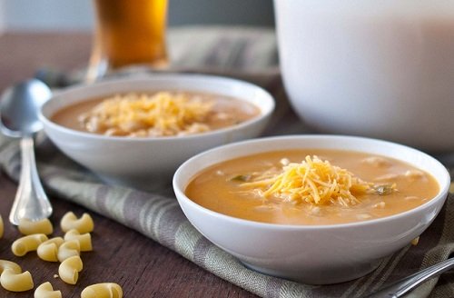 شوربة الجبنة اللذيذة