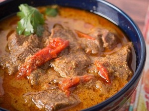 طاجن لحمة بالبصل