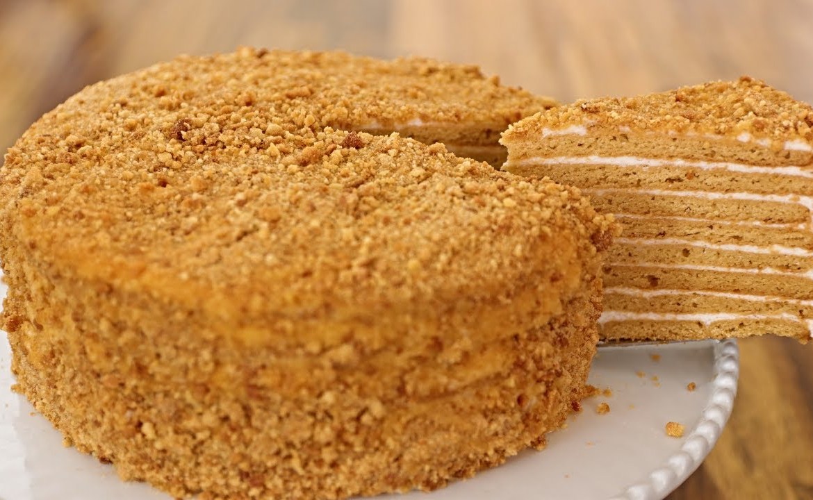 طريقة عمل كيكة العسل الروسية